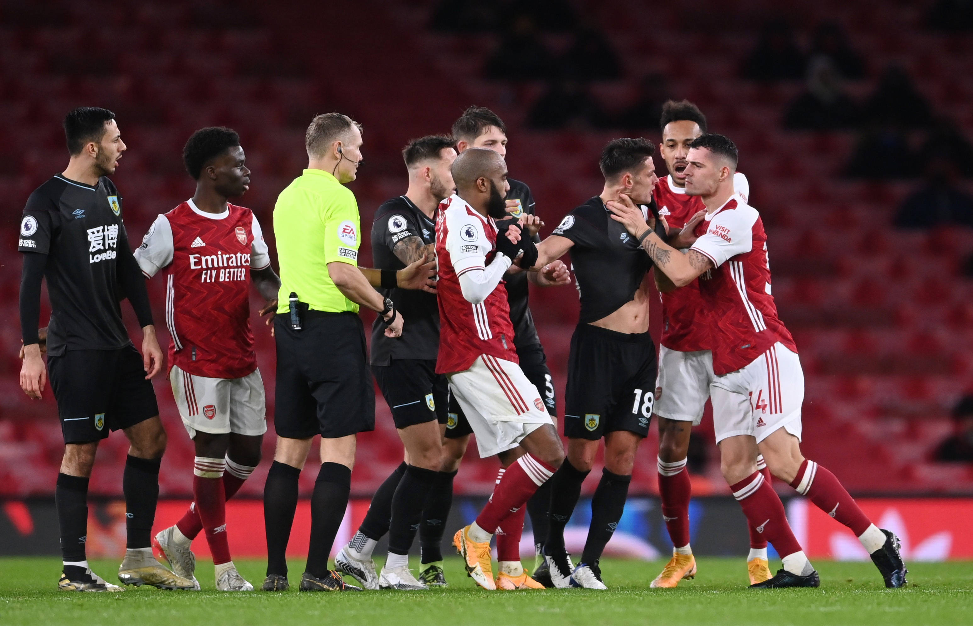 太阳队在关 太阳队在关